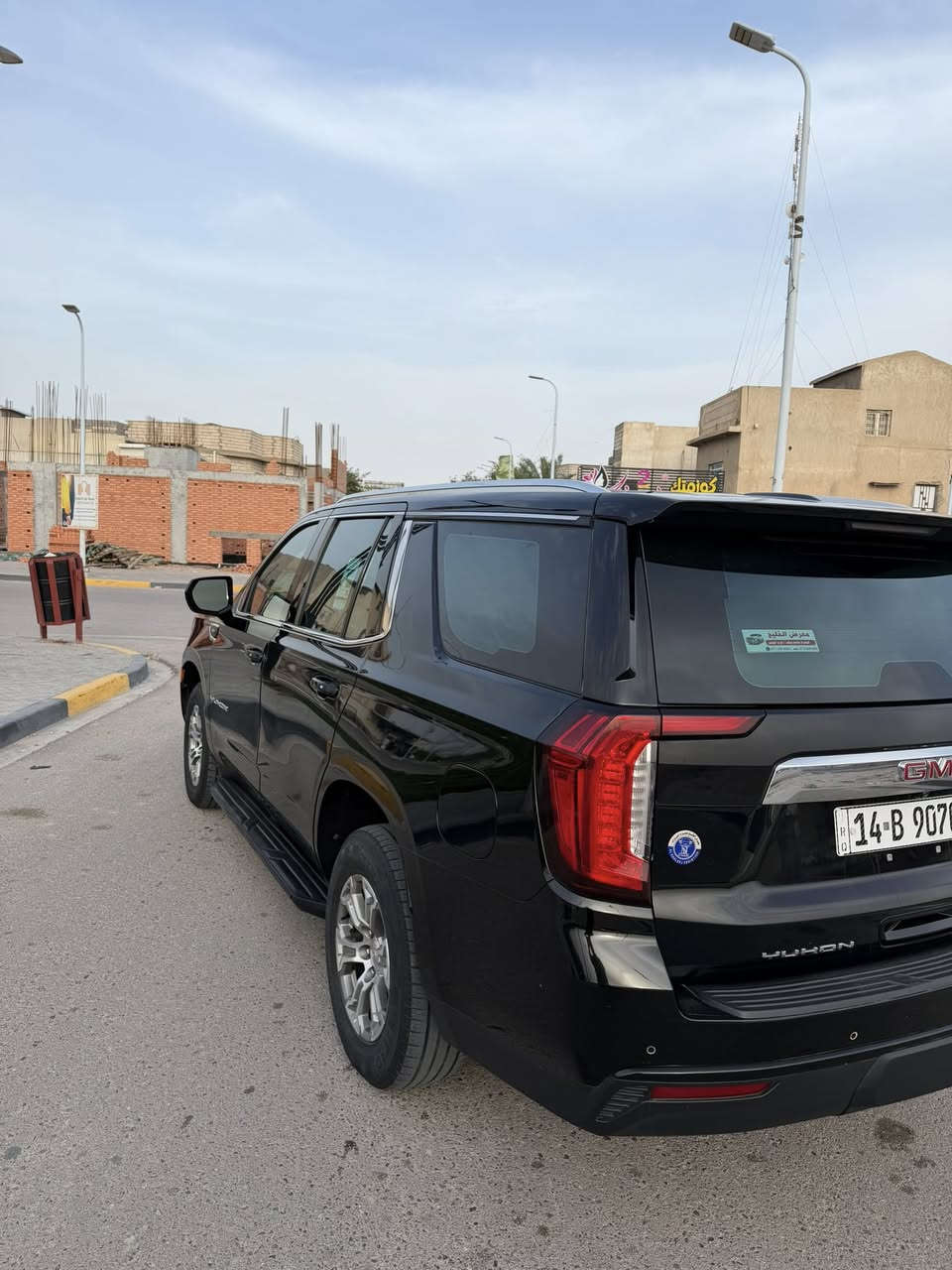 جمسي Sle يوكن 2023 للبيع
موديل 2023 / ماشية 140الف كم
محرك 5300 / رقم بصرة
بصمة / تشغيل عن بعد / شاشة / كامرة / نقطة عمياء
رادار / تحديد مسار / صندوق كهرباء / كراسي كهرباء 
تحكمات ستيرن / كروس مثبت سرعة / مانع تصادم
سايد بريك دكمة / ثلاجة 
السيارة بيه طخه بل بنيد على وضعه
على وضع الشركة بدون كل نقص 
مكان السيارة بصره

رقم ***********
