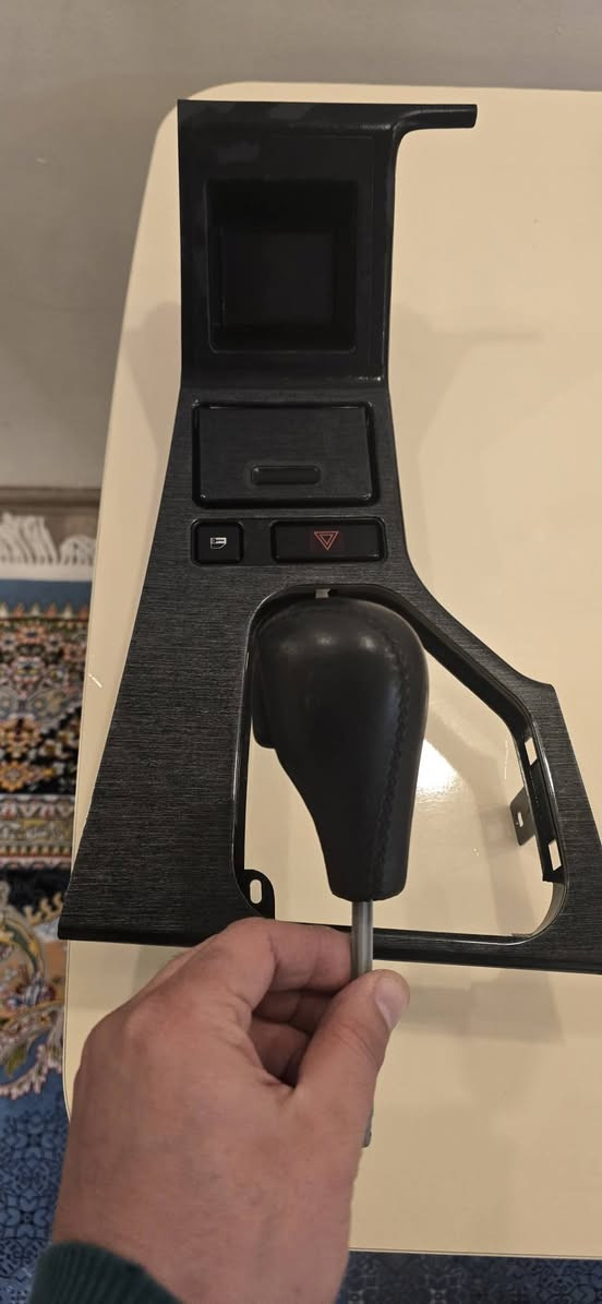 السلام العليكم 
تخم كامل ساجية
كلش نضيف 
٨٠ الف 
٩ قطعة بدون فتر و شخط
مكاني اربيل 
***********
واتس اب
