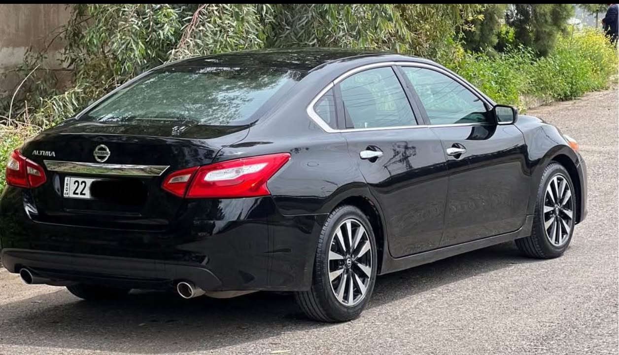 Nissan altima 2016.   ***********
3پارجه صبوغ كه ميك تحديل 
١٠$ غرامه اكر, نينوى
