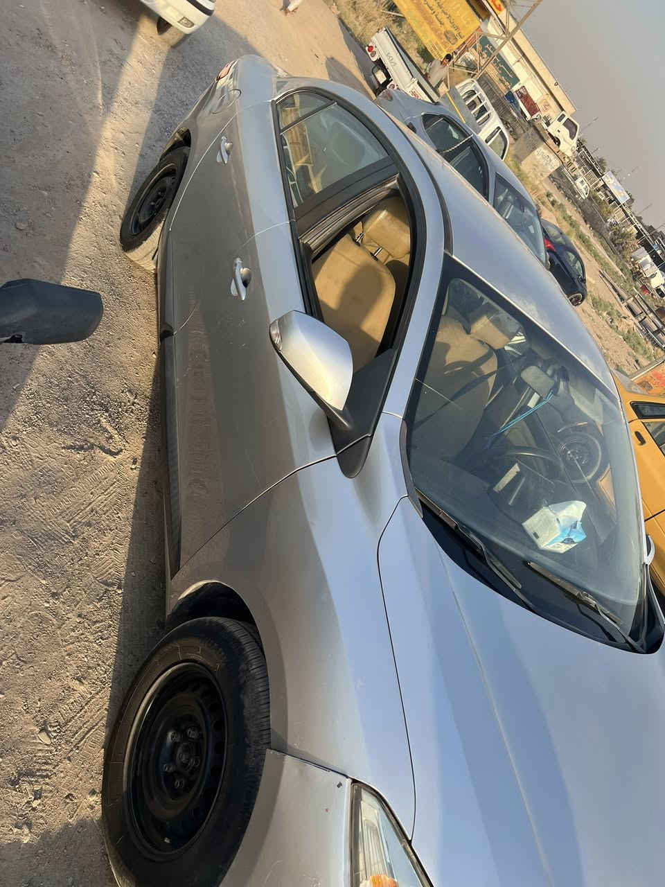 رينو فلاونس 2016نضيفه بيه الدوسات صبغ وبارد بلجاملغ الخلفي السياره باسمي تحويل ثاني يومي سنويه لل2029 السعر ب68وبيه مجال قليل للاستفسار  ***********
