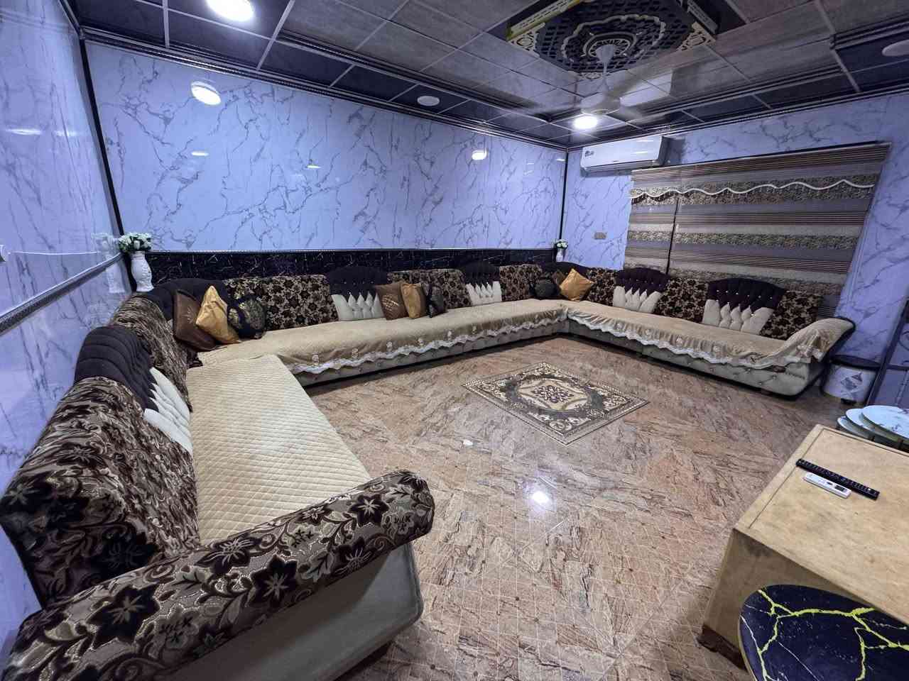 ديوان عراقي فصال خشب ثقيل كلش بلوك ..دوشمة نظيفه حيل.. زاويتين  قياس 12 متر ..السعر 600 بيه مجال
عنوان الانتصار شارع 60 قرب اسواق الخضراءء


**إذا كنت صاحب هذا الإعلان وتريد حذفه لأي سبب، رجاءا أرسل رسالة إلى الدعم الفني**