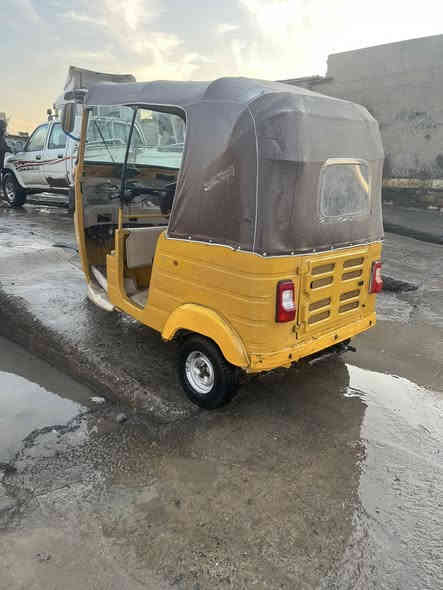 سلام عليكم تكتك البيع ١٦شهرً٨وراق كامله نقص المكاتبه تكفلك الترقيم مكينه ٢٠الف ما ذب عليه ***********
