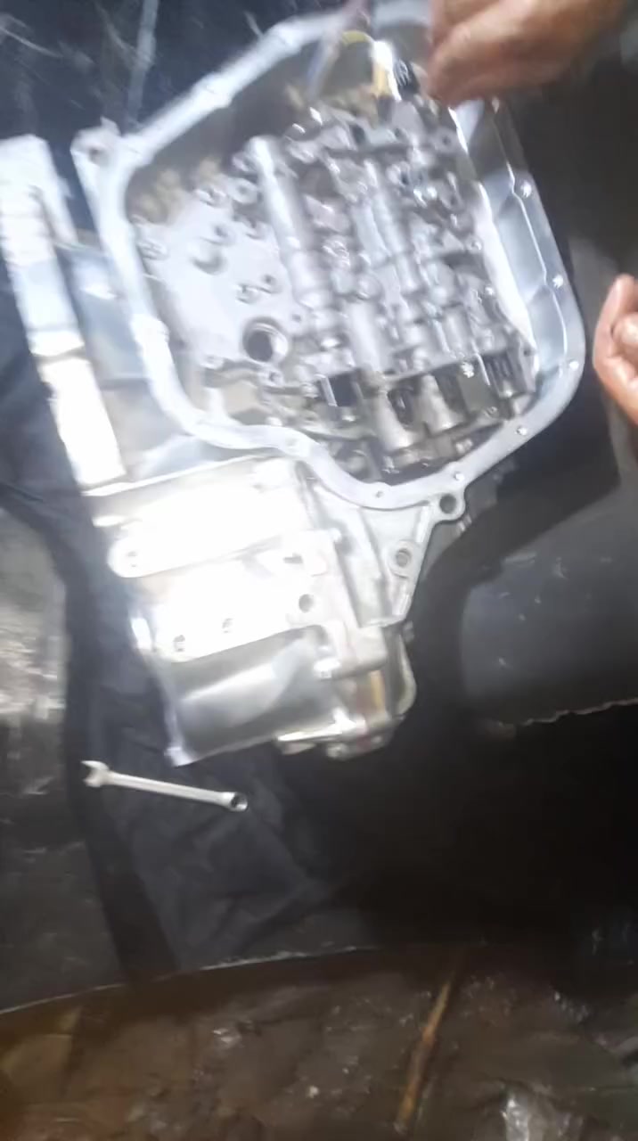 السلام عليكم تجفيت كافة المحركات والكيرات cvt  Atf كورلا كامري افلون رافور نيسان والامريكي ماليبو تاهو جكساره نجف ***********
