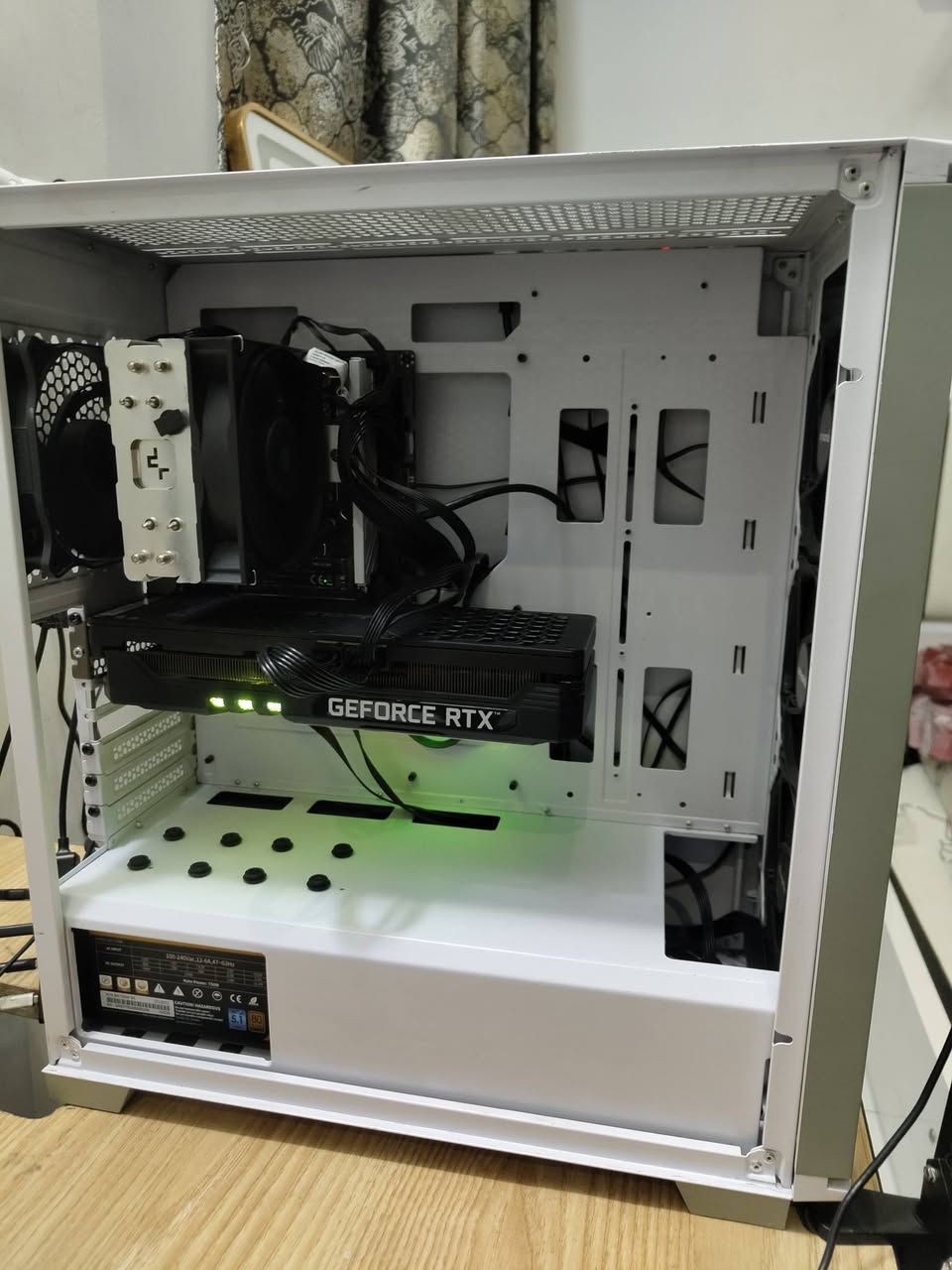 Cpu: r5 7500f 
نفس ال7600 بس بدون كرت داخلي 
مبرد ag400
M.b b650 night devil new
Ram ddr5 16 gb 6000mhz new
Gpu rtx 3070ti 8gb Palit gaming pro نضيف وما مفتوح وما مصلح
M.2 128 gb
Psu 750w segotep هم جديد 
Case cougar 4 fan
كل القطع جديدة مشتغلة على كد الفحص ما عدا كرت الشاشة جبته مستعمل
والكيس للاسف مكسورة جامته
السعر 1 و100 قفل 
متوفر ايضا شاشة asus tuf 27inch 240hz fhd curved السعر 225 الف 
رقمي *********** 
مكاني بغداد وتوصيل ممتوفر

