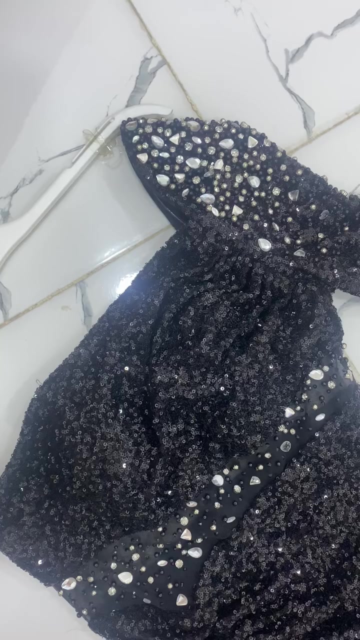 بنات عندي هذا الفستان للبيع اخذته من العامريه ب95 
لبسته بعرس اخويه مره وحده اريده ب60 يلبس لحد وزن 65
والبدله الصفره هم ملبوسه مره اريدها ب30 ظهرها شريط 
توصيل مجاني داخل الفلوجه 
رمادي 5 الاف


**إذا كنت صاحب هذا الإعلان وتريد حذفه لأي سبب، رجاءا أرسل رسالة إلى الدعم الفني**