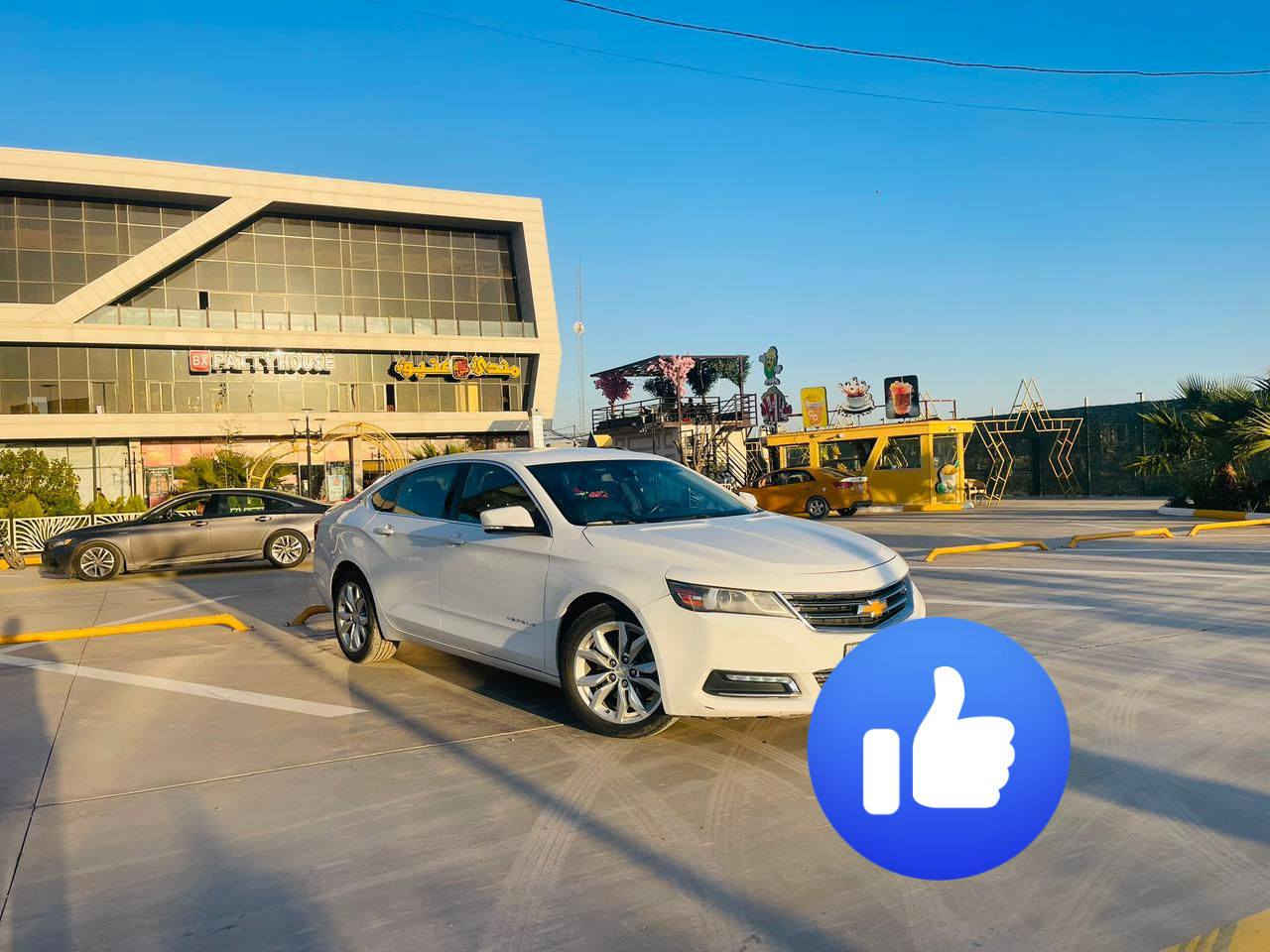 السلام عليكم
شوفرليت امبالا 2020 امريكي   رقم سليمانيه رقم الجديد سنويه لل 27 تحويل وكاله  شرط  قطعتين صبغ بدون دواخل ابد.   مواصفات 
5بصمات. بصمه تشغيل واربع بصمات ابواب 
كراسي جلد.  وكهرباء 
شاشه كبيره وكامره دواره 
مكينه 3600  بستم اكاديه 
قاصه داخليه 
تبريد قطعتين أمامي خلفي. منفصل مناخين 
تحكمات استريين جهتين واوامر صوتيه. 
اشاره بلمرايه. .
سياره كامله. مابيه نقص  للاستفسار الاتصال على الرقم ***********
السعر 140وبيه مجال
