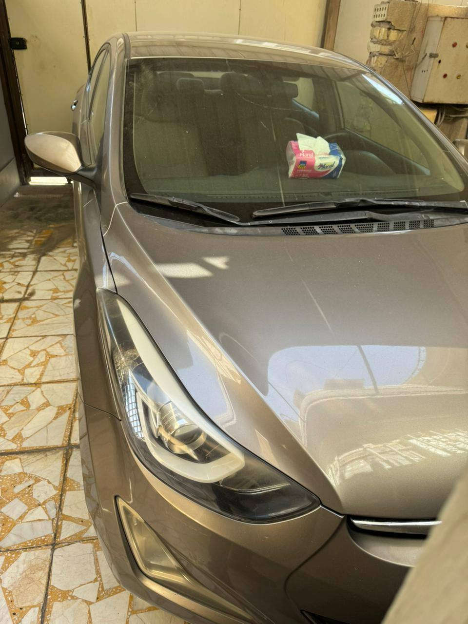 للبيع....للبيع
 سيارة ألنترا موديل ١٦ وارد امريكي رقمها شمالي لون فيلي بسعر ١٠٥ ورقة وبيه مجال 
 صور الحادث مرفق 
مواصفات السيارة معروفة 
سيارة تبريد ، صدر حدادية جديد، تخم تاير جديد
مكان السيارة بغداد الدورة شارع ٦٠ للإستفسار الاتصال على ‎***********
