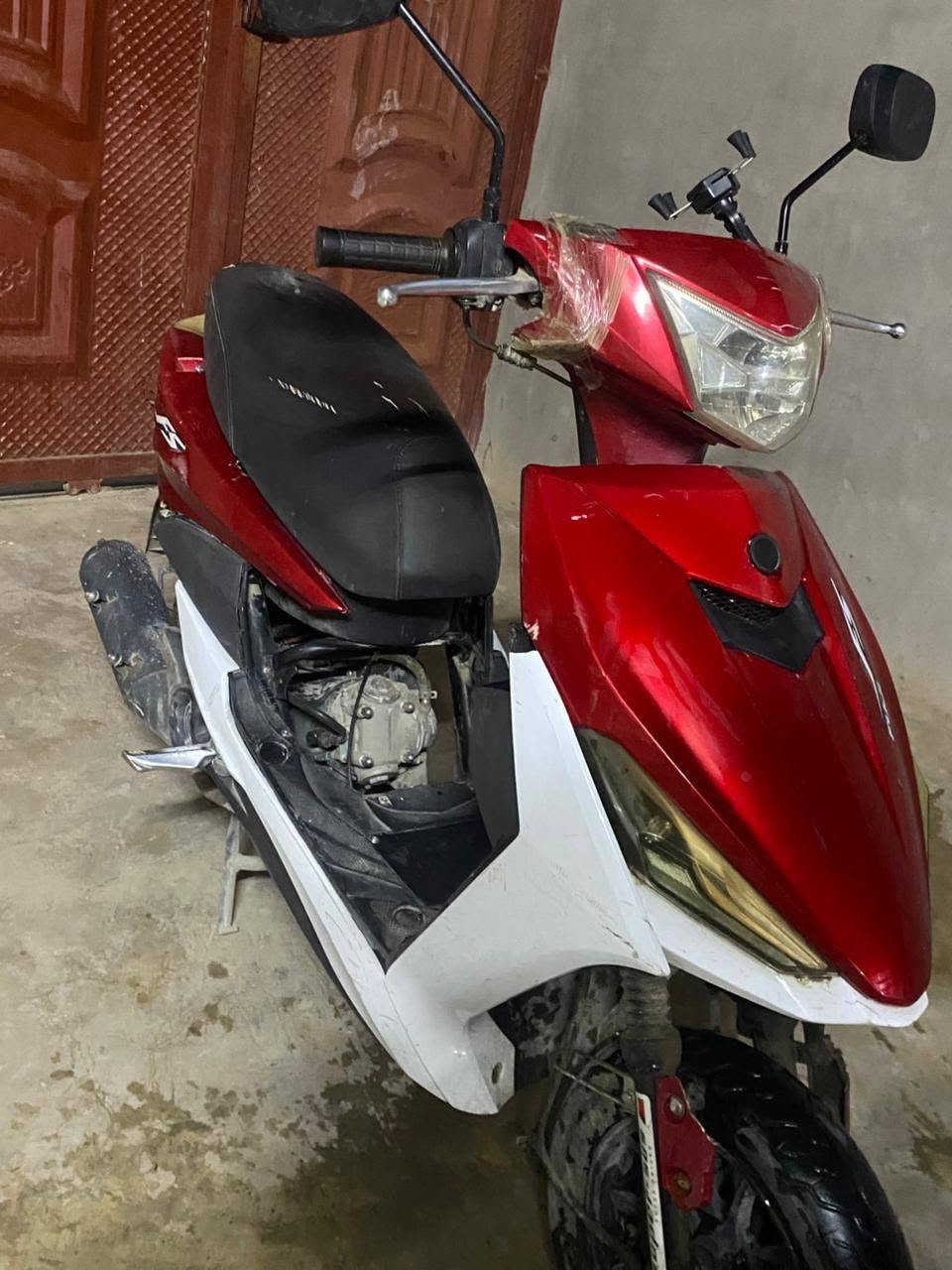 ماطور للبيع نضيف محركه ياباني بعده مامفتوح سرعه 120 سعره 200


**إذا كنت صاحب هذا الإعلان وتريد حذفه لأي سبب، رجاءا أرسل رسالة إلى الدعم الفني**