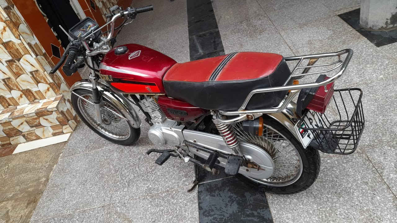 السلام عليكم تايكر موديل 23 باب اول الأصلي طالعه ب 24 دراجه جديده مكفوله من كلشي اوراق كامله دراجه جديده كلشي شغال بيهه دراجه تخبل مال جناي مامتعوبه كلش حلوهه الشراي يتصل وبي خير ويدلل مكاني بابل السعر ٥٥٠ وبيه مجال ***********
