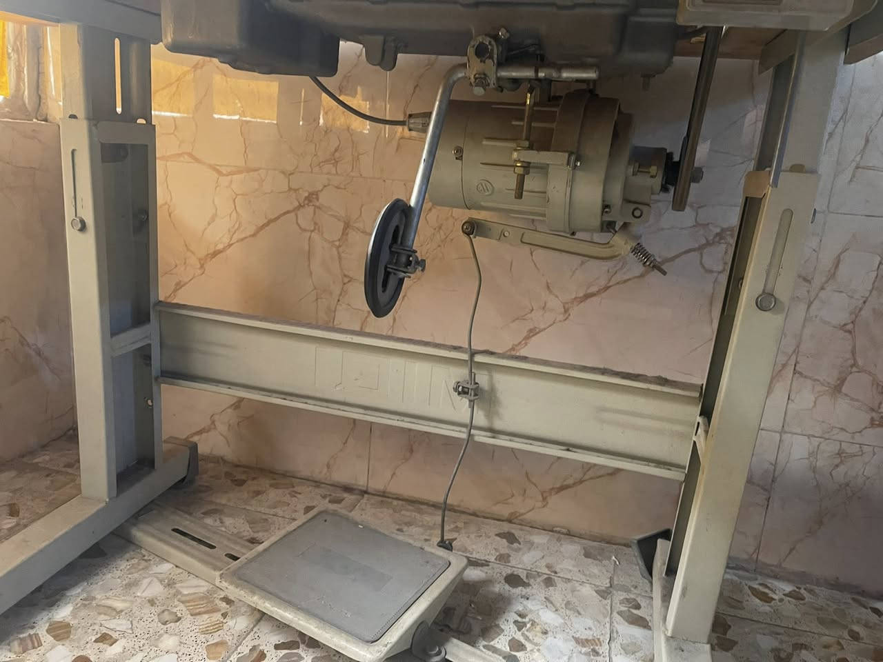 السلام عليكم جهاز جري جبلي للبيع جديد كلش بي ميزه دقات القلب اثناء العب مكينه صناعيه مستعمله قليل جداً  بيهه عطل بسيط  ومكيه فراشه شغاله يحتاجله فقط دواسه جنطته موجوده كامله للاستفسار ***********
