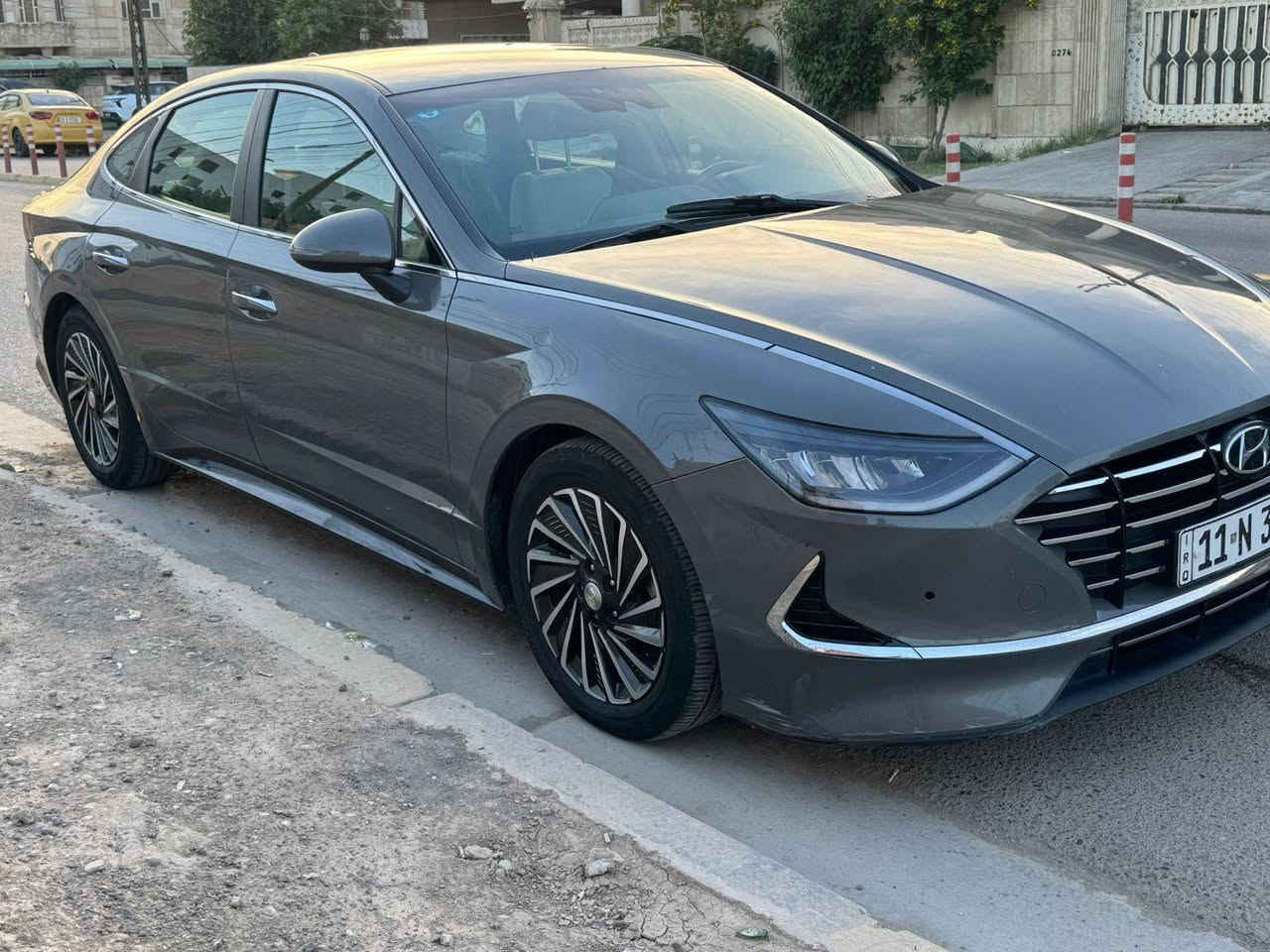سوناتا ٢٠٢١
ماشية ٥٦ الف كيلو وارد امريكي فول عدا الفتحة هايبرد /مكينة ٢٠٠٠ تنفس طبيعي 
نظام سستم سماعاتBose محيطي 
شفتات تبديل داخل كريمي كشنات تدفئة 
رقم بغداد حديث نافذة واحدة 
بيها بنيد وجاملغ بالوارد وبيها حادث ببغداد باب خلفي سكن و جاملغ خلفي موضح بالصور ومصلحة
دبل بصمة
السعر 158 ورقة وبيها مجال
المكان / بغداد السيدية
الرقم /***********
