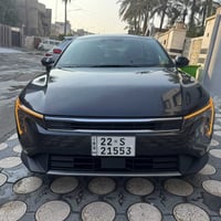 كيا K4 موديل 25 ( وارد امريكي ) .  ماشية 12 الف ميل فقط .  حادث موضح ب...