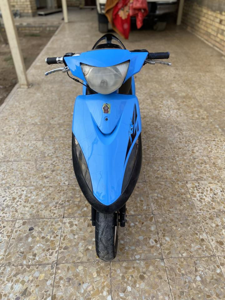 السلام عليكم شباب دراجة ماكس دراجه نضيفه مستعجل على البيع دراجه أوراق باسمي دراجه شلعه معدل شوف الفيديو كدامك العنوان ميسان العماره اسعر 550  رقم الجوال(***********)اتصال
