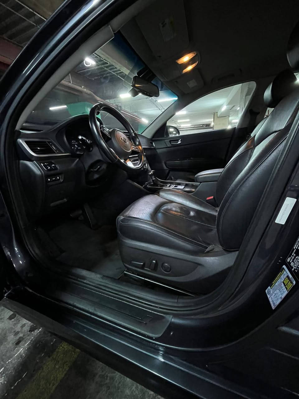 كيا اوبتيما 2019 EX
Kia Optima EX 2019

فول مواصفات ماعدا فتحة
🟠بصمة 
🟠كشن كهربائي
🟠كشن هيتر (تدفئة)
🟠انظمة قيادة (سبورت-عادي-ايكو)
🟠شاشة كبيرة
🟠كاميرة دوارة
🟠نقط عمياء
🟠حساسات خلفي
🟠تحكمات ستيرن
🟠تحديد سرعة 
🟠تحديد مسار 
🟠رادار
🟠رادار جانبي 
🟠اشاير بالمري 
🟠كشن كهرباىي
🟠ويل كروم 
🟠مانع انزلاق
🟠تبريد قطعتين

🛑محرك 1600 توربو 
🛑العداد 60 الف ماشية السيارة
ماشية 22 الف بامريكا وخلال 5 سنوات مشيتها فقط 38 الف على ايدي 
🛑سيارة نظيفة 100‎%‎ قبل فتره تخم تايرات ياباني وايضا ادامة لمنظومة البانزين
🛑مكانها اربيل
🛑الضرر كلش خفيف جاملغ امامي مثل الصورة بدون دواخل بدون ايرباك
م/رقم شاصي مرفق مع صور

🟠سعر 13.200 ومجال بسيط بيها 
اتصال او واتساب *********** أربيل, العراق
