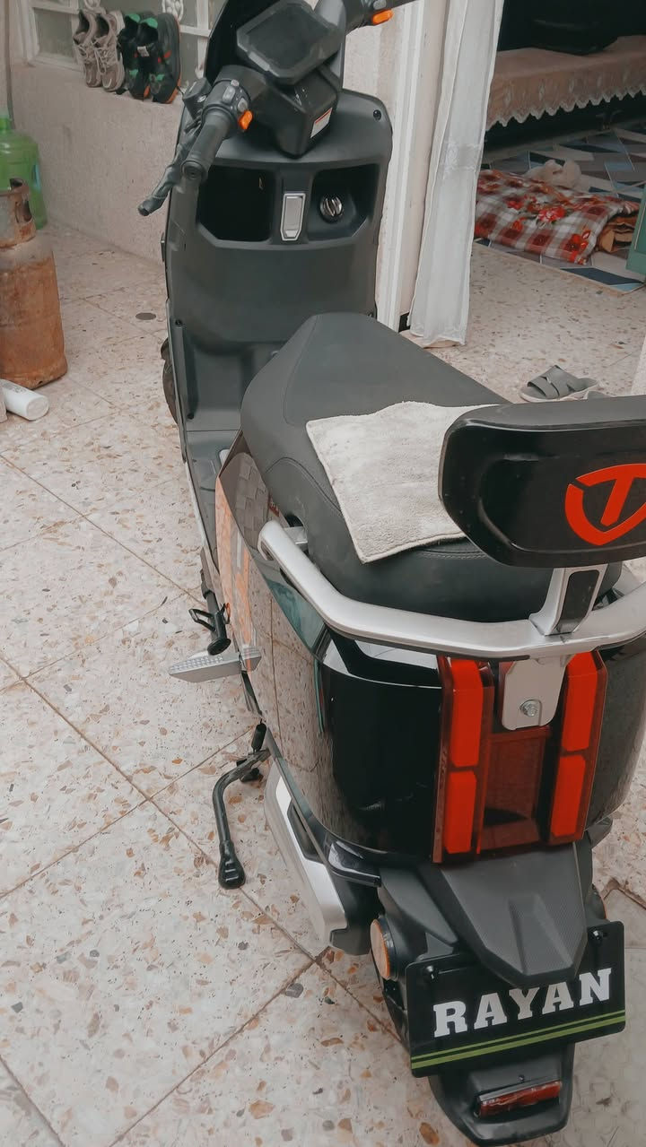 السلام عليكم دراجه شحن للبيع نوع الريان الوحش السعر مليون العنوان الشعب ***********
