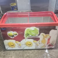 عارضه بطحيه تجميد حجم ١٨قدم نضافة ٨٠% سعره ٢٠٠الف وبيه مجال مكاني بغدا...