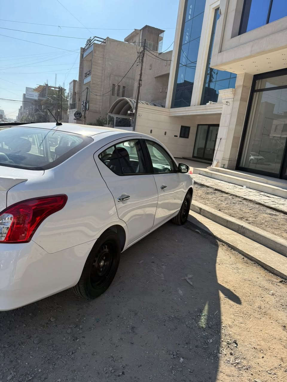 سني موديل 2023 نظيفة جدا استخدام شركة بيها تبديل  باب خلفي ايمن نفس اللون شركة …. السعر 108 ورقة للمعلومات  ***********
