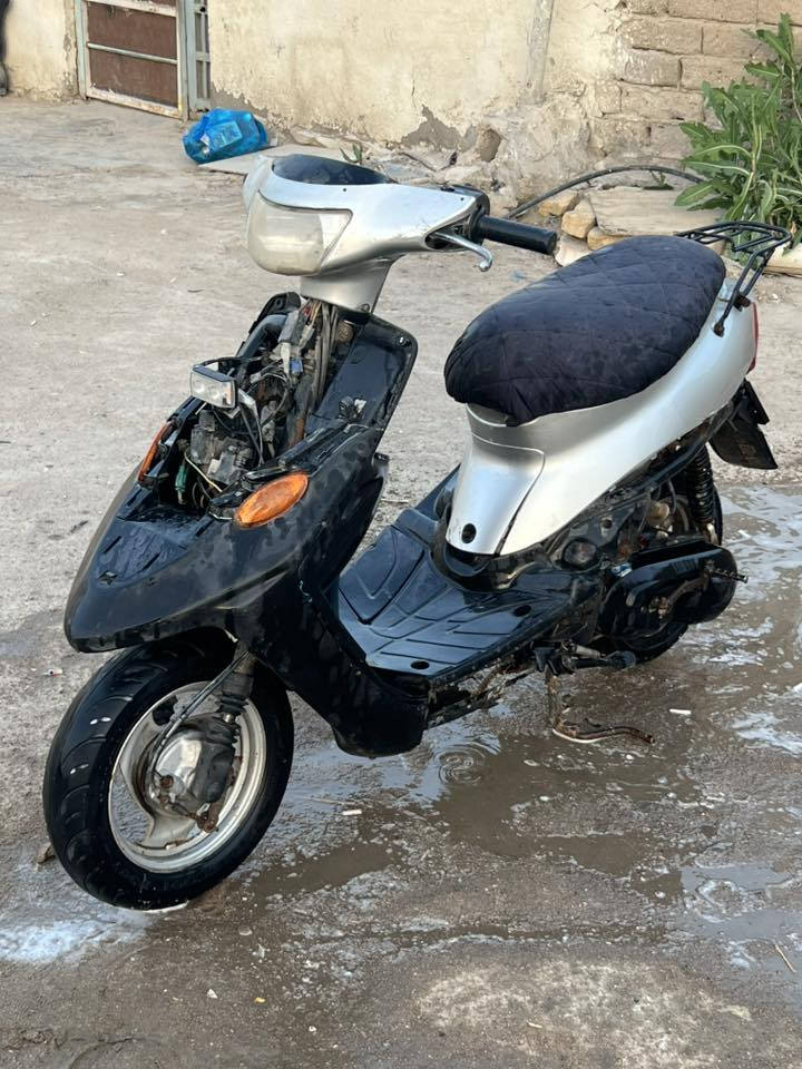 السلام عليكم دراجه بيجي لبيع مفتوحه مره وحده بس بستم دراجه خير من الله شلعه ومعدل كهربايات كلها شغاله لايت بك لايت سلف هندر اشاير ماعوزها شي دراجه شرط ادك 60غراضها كامله كلها موجوده درايشها موجودات بس عوزها كفر كدام السعر 275وبيها مجال قليل ***********
