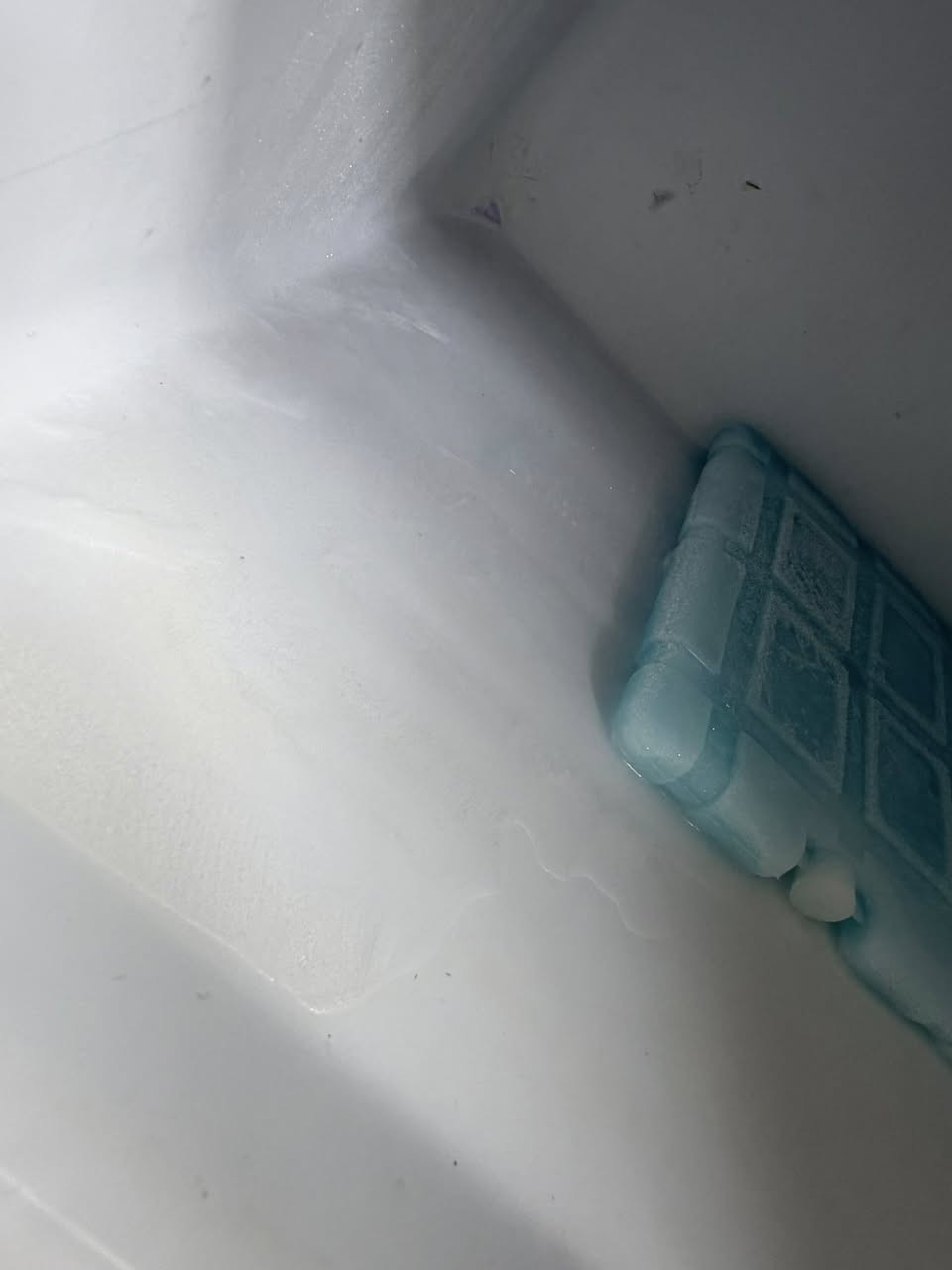 للبيع جديده ٩ قدم
٢٥٠ عنوان الشعب 
☎️***********
