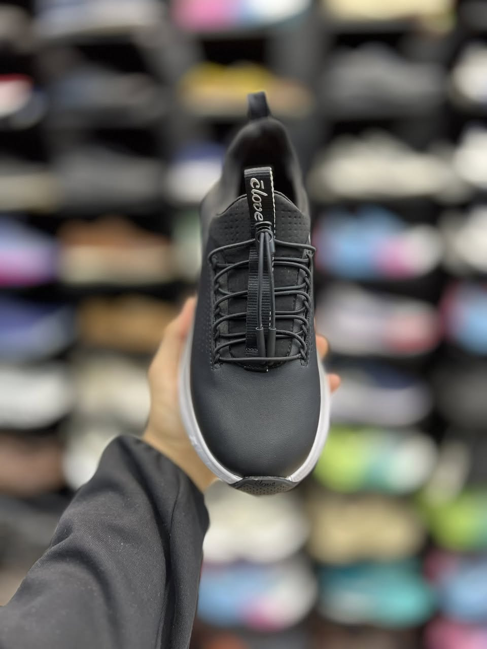 وكاله امريكيه Clove
السعر بلوكاله 165 دولار
ويمي غير ✌️😎

يوفر راحه وتوسيد عالي للقدم 
الأرضية ضد الانزلاق 
ارتفاع الحذاء حوالي 5 سم

قياس 37.5 القدم 23 
السعر 15

العنوان النجف ملحق الروان 
توصيل 🚚 محافظات 6 داخل النجف3 
*********** واتساب#
