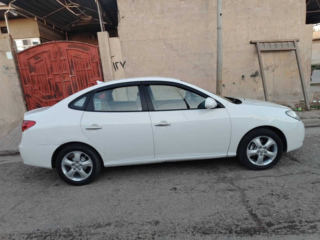 النترا موديل 10 رقم اربيل شرط التحويل ضرر بابين جهت النفر بيها داخل شبر بين البابين ودوسه بيها كابون السياره حلوه ما ناقصها شي السعر 110 بيها مجال قليل ***********
