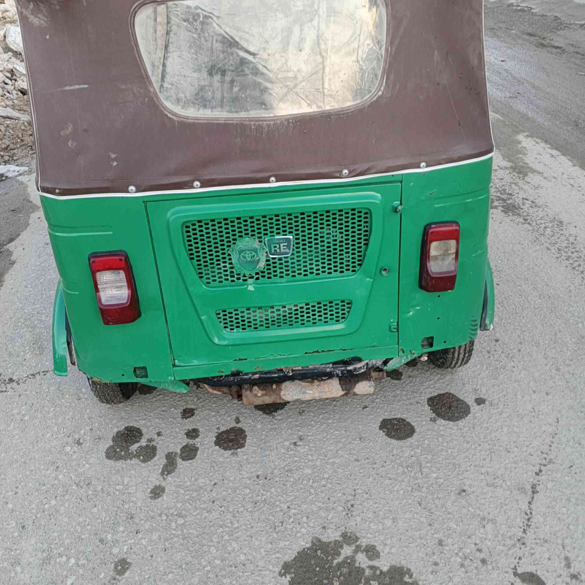 سلام عليكم مديل ٢٢ ارواق غبور القلم مصبوغ عام مكينه مفتوحه سعره ٦٥٠٠ وبيه مجال  مكلف بل نشر وهذه رقم راعيه*********** تكتك كلشي موضح بيه
