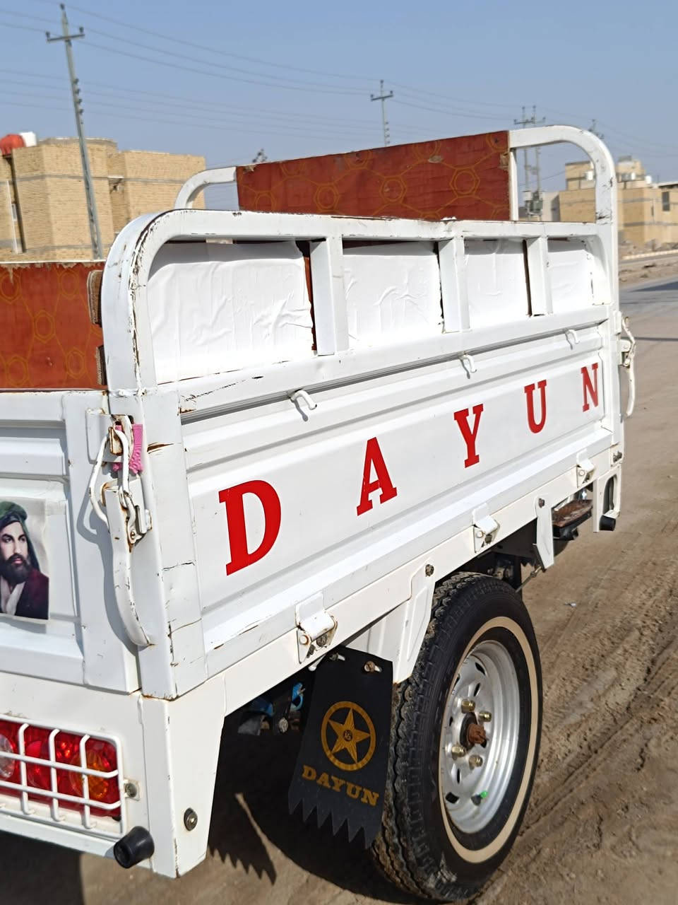 السلام عليكم ستوته للبيع دايون 2022 اصولي اوراق باسمي طالعه من مجمع الكرار دراجه سلف هندر كامله من طول للطول جديد بمعنى الكلمه للاستفسار اكثر مكان ناصريه مركز  ه‍.  *********** اذا موشراي لاتعبني
