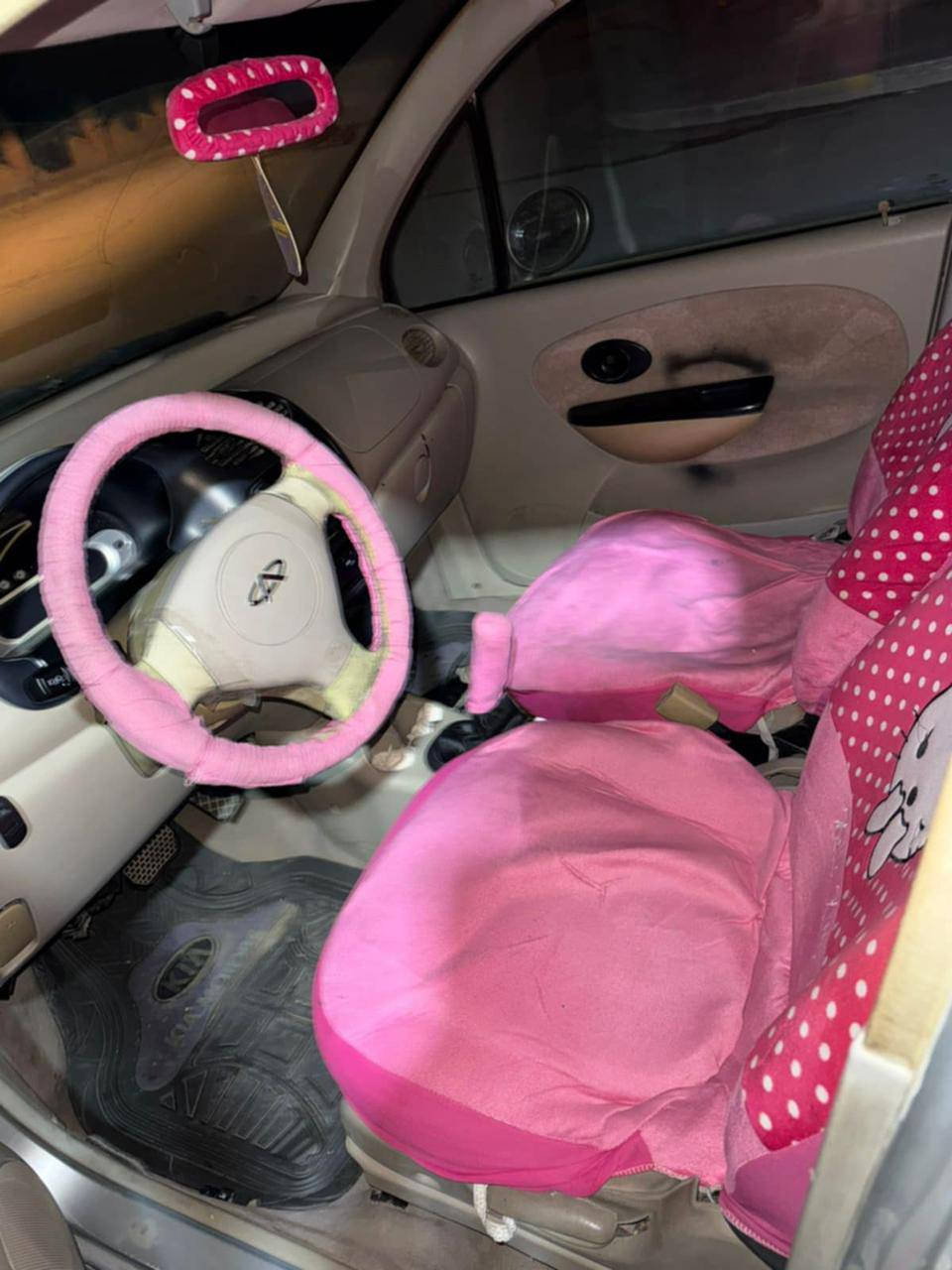 سياره كيوكيو مديل 13
مصبوغه صبغ عام لجماليه 
كير اوتوماتيك سياره نضيفه محرك نضيف كلش شغال
تبريد كير حساس مكان واسط الكوت ***********
سعر25وبيه مجال رقم واسط
