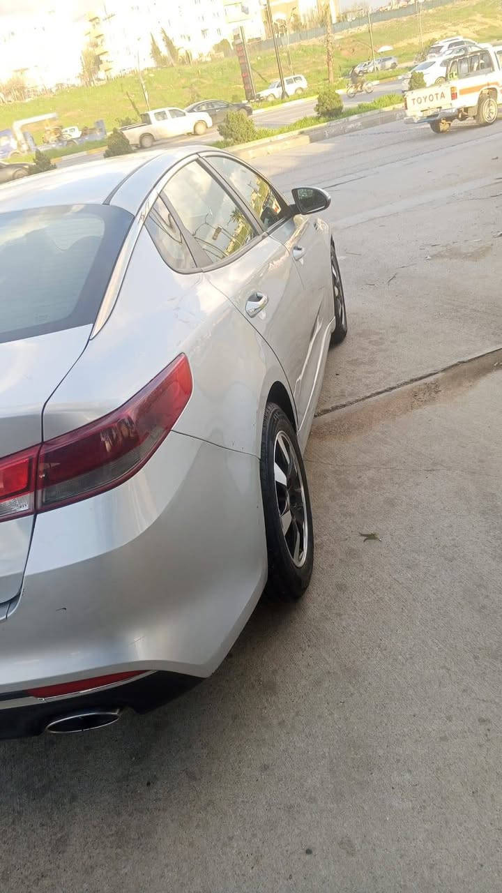 اوبتما ٢٠١٧ رقم اربيل جديد تحويل وكاله حاضر السعر ١٢٢ وبيها مجال قطعتين صبغ بابين   فقط بجم كبير 
 السياره بدون دواخل  الاتصال ***********
