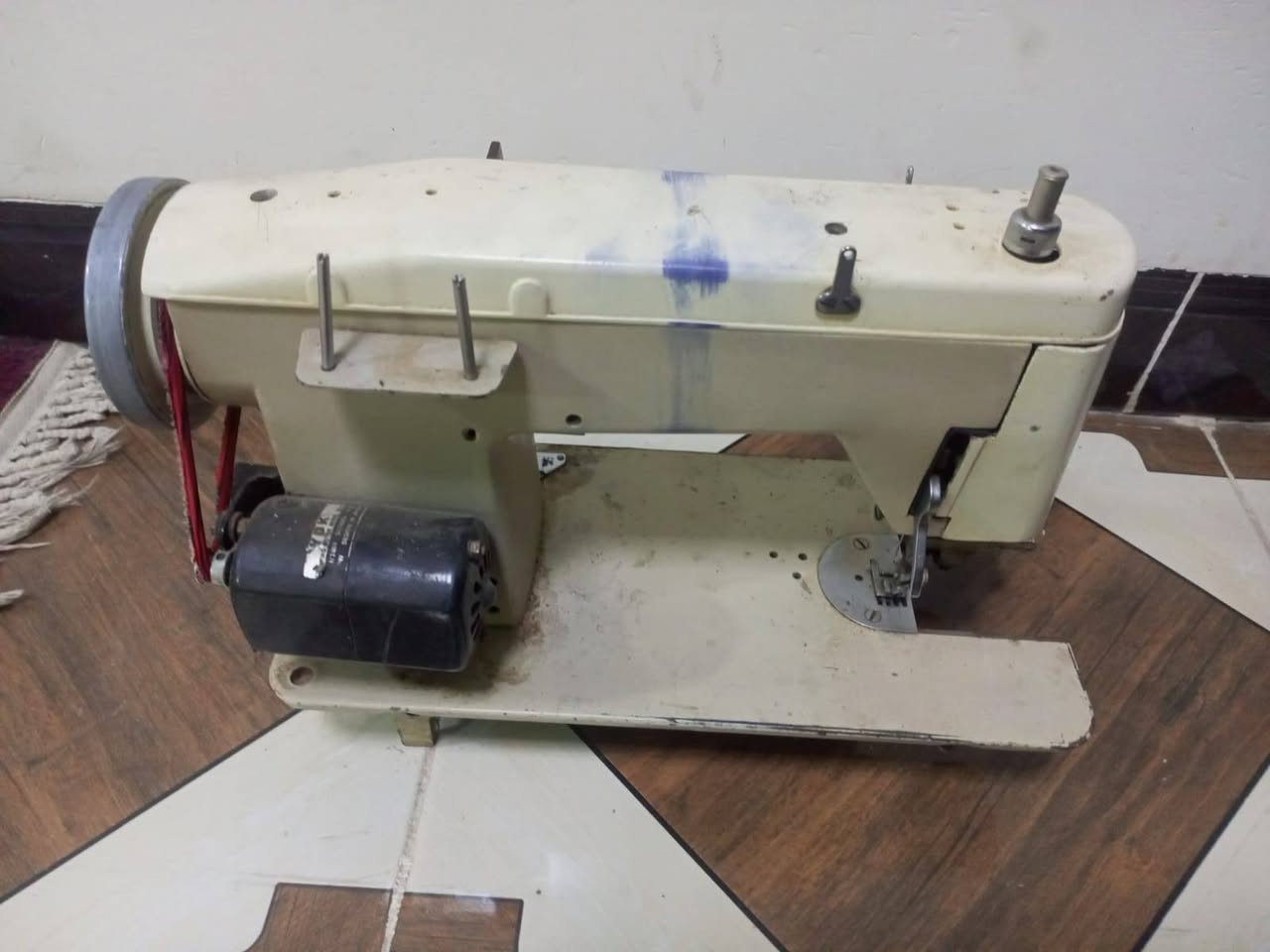 مكينه للبيع نضيف شرط الشغل مابي كل عيب بس تريد ميزانيه مال ابره
سعره 70 وبي مجال مكاني كركوك حي العسكريه ***********
