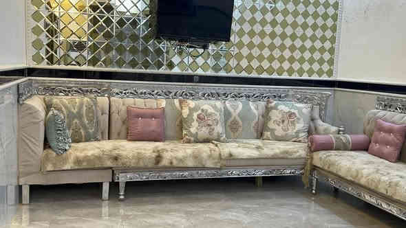 تخم للبيع كويتي نضافه ١٠٠/١٠٠ سعره مليون وبي مجال ***********
