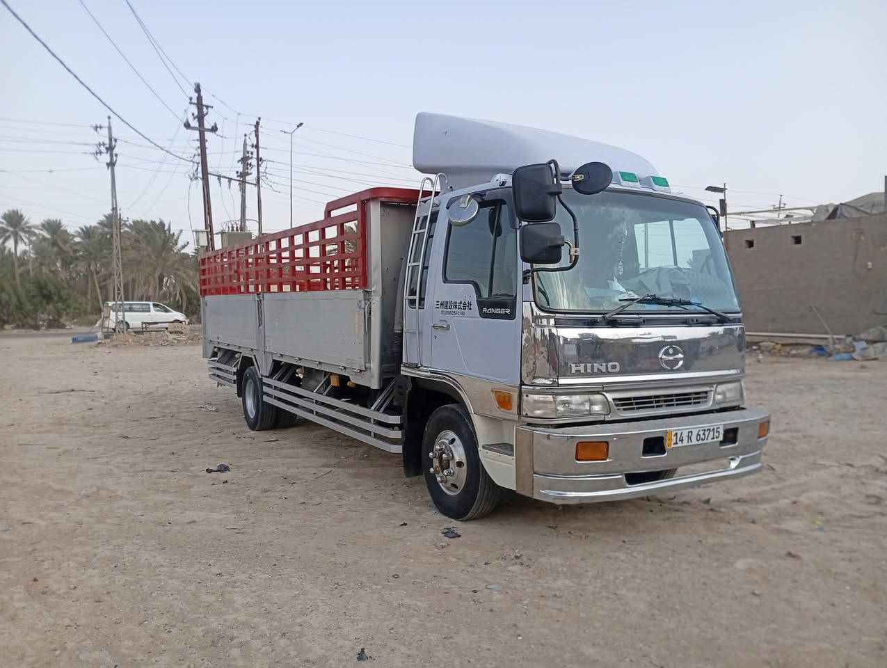 السلام عليكم هينو انكر
سياره على وضع الشركه  الطول سته وربع
موديل 98 السنويه جديده ل 31 مكينه80سوبر
تخم تاير جديد  خابر واستفسر***********
