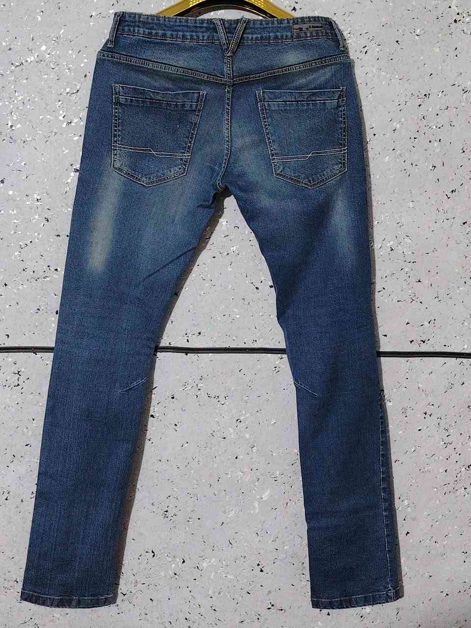 جينز ليكرا موديل ايطالي قياس ٣٢ طول ١٠٧ حجل ١٨ نظافة 100% للحجز مراسلة الصفحة يوجد توصيل لكافة المحافظات
السعر ٢٠ الف 👉


**إذا كنت صاحب هذا الإعلان وتريد حذفه لأي سبب، رجاءا أرسل رسالة إلى الدعم الفني**