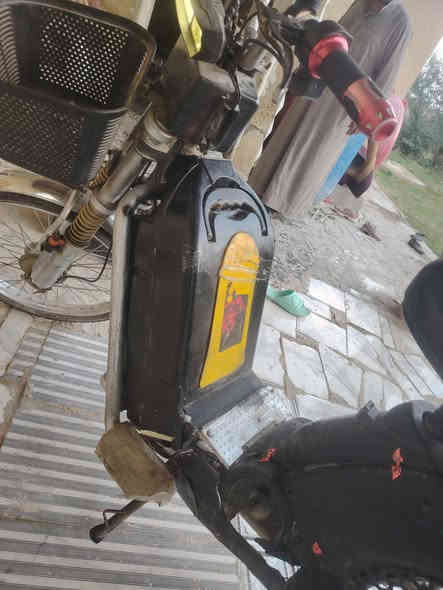 سلام عليكم دراجاه شحن نوعيه قديمه بس قويه حيل دراج ابيع كوم حديد معا لعلم انو هي تشتغل بس من تركب بيه ما تمشي لن بيه نقص بطاري وحده بس اب ٣٥ الف سعره جاهزه من كلشي سعر ١٠٠ او بي مجال لشراي مكاني شرطه رابعه قرب دوانم رقم *********** وافق ادمن
