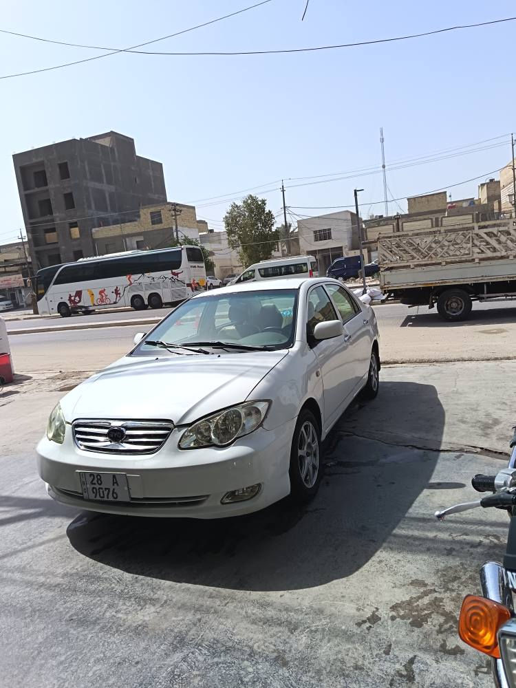 بي أيدي f3 ٢٠١١ سياره نضيفه كلش محرك وكي وحداديه ودواخل كله نضيف سنويه ٣٠ سياره احله من الصور وجاهزه ورايك وين يعجبك سعره ٤٤ مكانه الكوفه الاتصال *********** النجف, العراق
