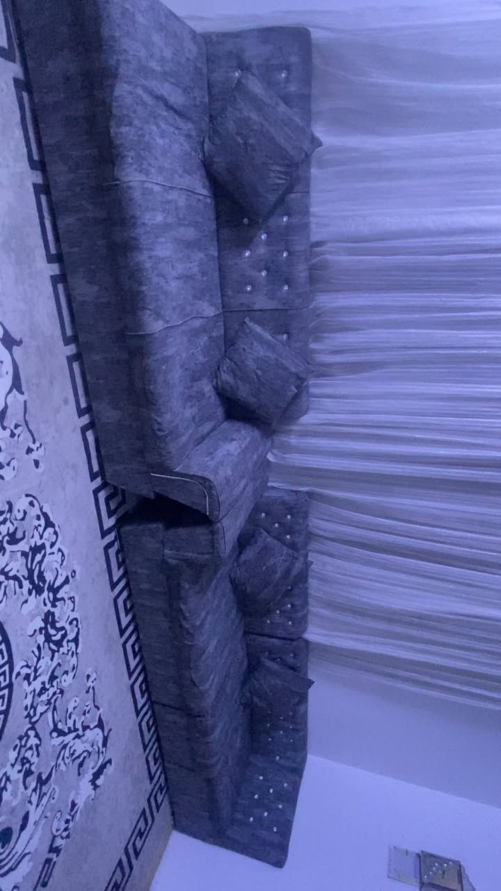 السلام عليكم ديوان للبيع شغل عراقي مو سوكي مكان بغداد الغزاليه سعر ٢٥٠ الف عشر مقاعد


**إذا كنت صاحب هذا الإعلان وتريد حذفه لأي سبب، رجاءا أرسل رسالة إلى الدعم الفني**