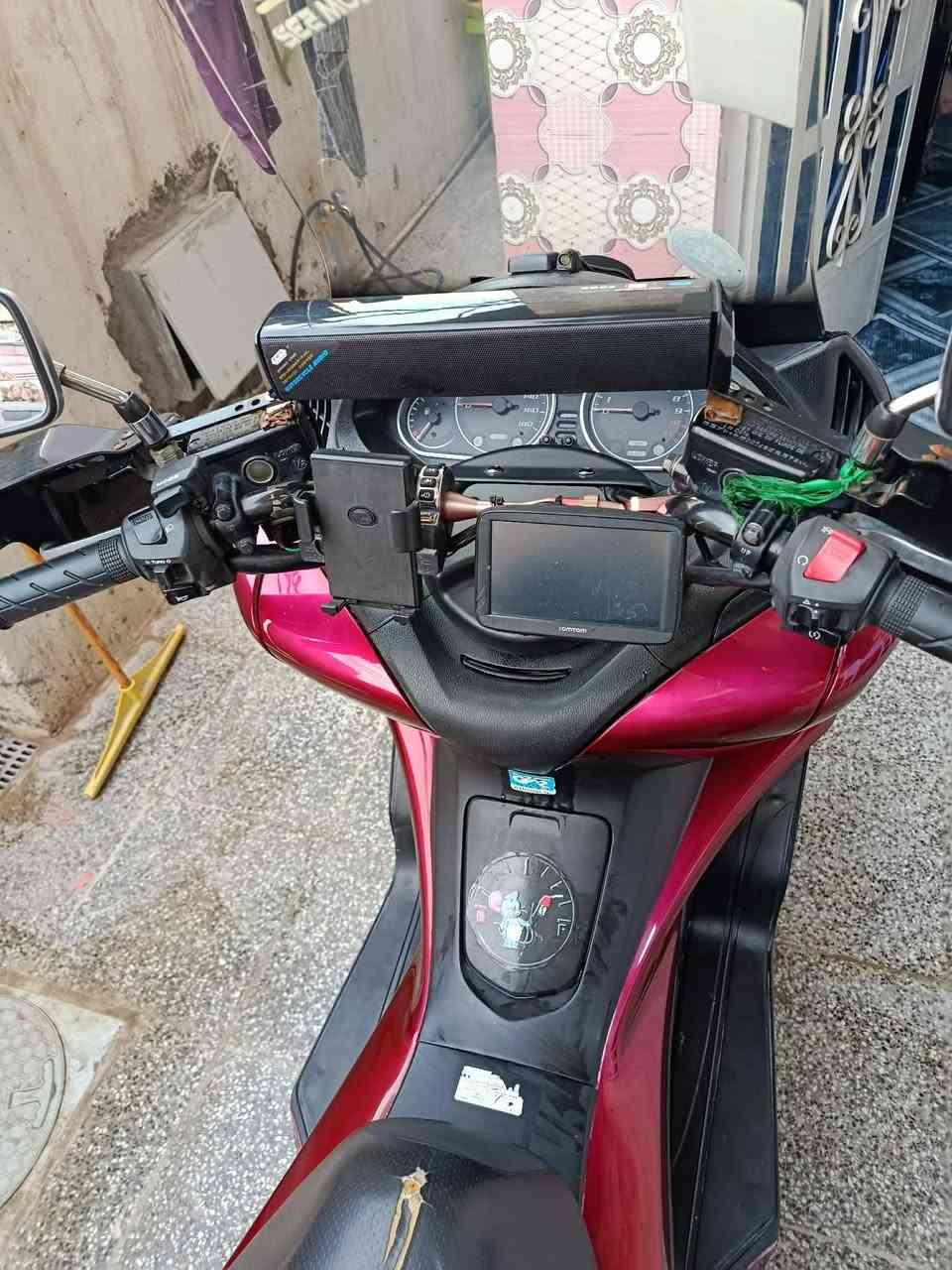 للبيـــــــــــــع
سلڤر ونج جيتي 400 
نضام مووود
ممشاها 40 الف مكفولة كفالة عامة اي نقص مابيه الدراجة اصارلهة 6 اشهر من نازلة من الرمبة
السعر ب22$ وبيهة مجال
*********** مكاني بغداد شعب
