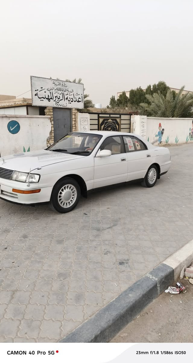 سلام عليكم بطه متصل موديل ٩٣ سياره مكفولة كص وضربه علمن سياره مرمزه ٣ارقام سياره جاهزه مكينه وكير وحداده تخم تاير وكهربائية وتبريد السعر ٤١للاستفسار على رقم ***********
