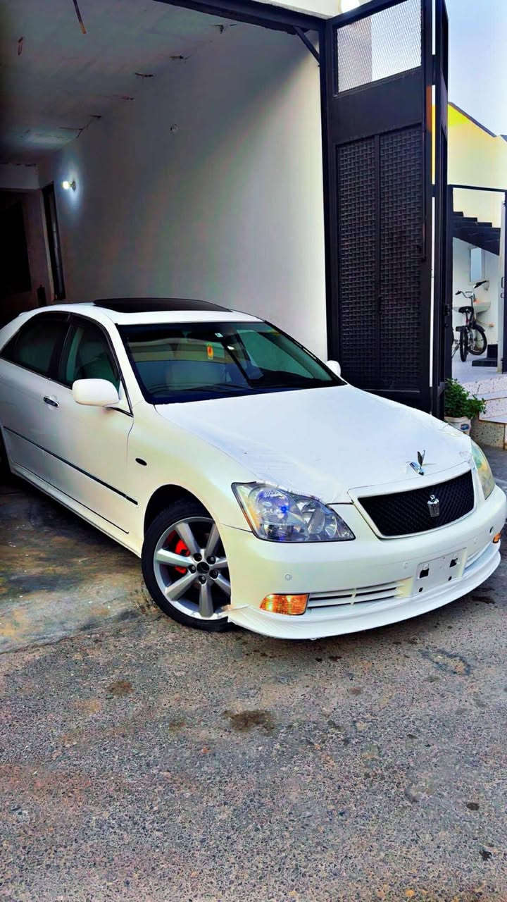 بە ناوی خودا
تۆیۆتا کراون شاهینە ٢٠٠٥ 
١٨٠ مەکینە بچوکی گئڕ بچوک 
سەیارەکە لۆک لۆک نەبو نەتەوئ 
بۆ سەنتئک مەسرەف مەگەرئ دعامی بۆ دەعامی بەشەرت 
سەیارەکە موسە  دوو پارچەی ئەوروپای هەیە لەسەر ساخی 
ناورەش دوو کوشن کارەبا شاشە کامیرە ئاوئنە شەفت 
سلایت ویل دینگە تایەو ویل لۆک لۆک
سەقفی وەک شوشە سەیارەکە بیانو برە  
لە رەسمەکانە چۆنە لە روبەرو جوانترە 
جوابی کۆمئنت نادەمەوە 
نرخی ٦٧ گەلا مەجال برایانە 
Admin❤️❤️
***********
0777 447 79 00
