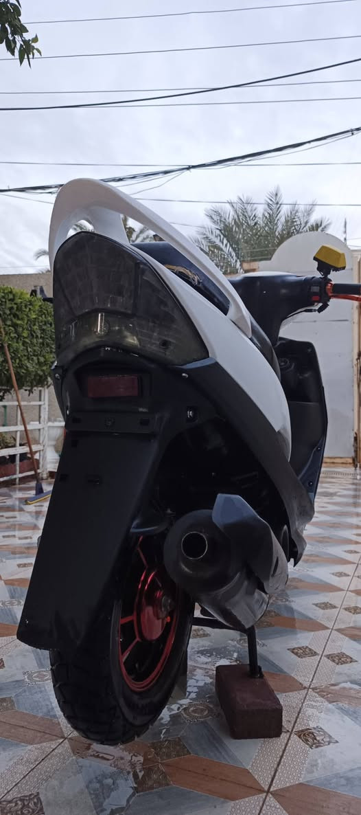 سلام عليكم دراجه ماكس عدله للبيع السعر خاص بكاني ديالى الخالص(بيع او مراوس حسب القناعه)


**إذا كنت صاحب هذا الإعلان وتريد حذفه لأي سبب، رجاءا أرسل رسالة إلى الدعم الفني**