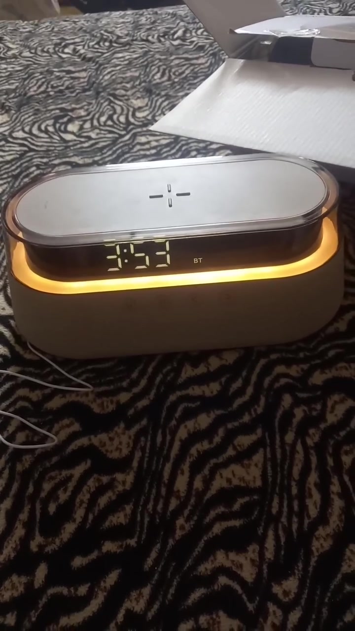جهاز 6☆1 mp3 وراديو وشاحن لاسلكي ونشره تفاعلية وساعه موقت وصوت جدا رهيب بهذا الشكل بسعر ٢٥ الف


**إذا كنت صاحب هذا الإعلان وتريد حذفه لأي سبب، رجاءا أرسل رسالة إلى الدعم الفني**