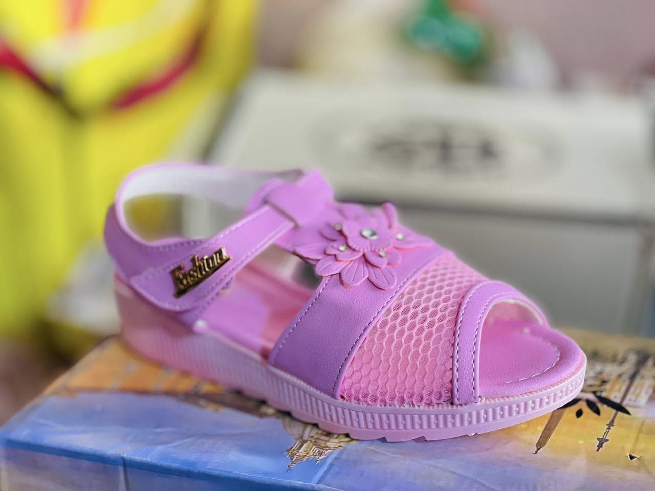 ✨ عرض خاص اليوم ✨
@topfans
جراكز واحذية مشكل  مرغوبة 👧🧒
مريحة، عملية، وجودتها حلوة وتتحمل الاستخدام 👌

السعر المفاجأة فقط 3500 دينار 💥
سعر مناسب وجودة تستاهل

📍السعر 👈 (3500) ثلاثة آلاف وخمسمية دينار عراقي

📍العنوان || بابل || قرب المحكمة الجديدة، مجاور محطة أبو عجاج، ومجاور حسينية فاطمة الزهراء (عليها السلام)
@topfans

للاستفسار الاتصال على الأرقام التالية:
☎️ ***********
☎️ ***********
@topfans
