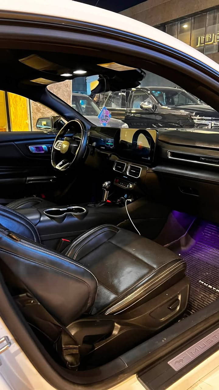 موستنك 2024 GT
Premium 10speed
ماشية 9الاف ميل

* محرك V8 سعة 5.0 لتر
* قوة 486 حصان
* قير أوتوماتيك 10 سرعات
* حزمة Performance Pack
*بريك امامي خلفي  Brembo
* تعليق MagneRide
* ويل 20 وتايرات مشلن 
* شاشة 13.2 إنش
* عدادات رقمية 12.4 إنش
اكتف كزوز سستم 

التزويدات:

* إكسوست Corsa
* داون بايب ستيل
* إكس تيب ستيل
* شوت K&N
* برمجة احترافية
وشوم دارك هورس وكت دارك هورس اصلي 

السيارة نظيفة جدًا، استخدام شخصي لا نازلة ساحة ولا استعراض مكينه كير مكفولات 

حادث السيارة خشم البنيد شربين صبغ فقط ودعامية  امامي 
وبالعراق صار بيها خشم الجملغ الامامي بارد وشويه بالجملغ الخلفي بارد بسيط.

السعر: 285 وبيها مجال 
الموقع: بغداد البلديات
للتواصل: ***********
