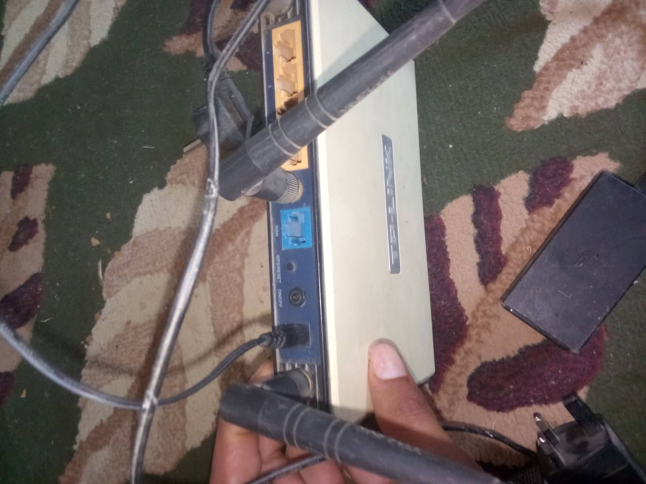 راوتر تبلتك للبيع مع فيشه مال نت
ب35 وبيه مجال


**إذا كنت صاحب هذا الإعلان وتريد حذفه لأي سبب، رجاءا أرسل رسالة إلى الدعم الفني**