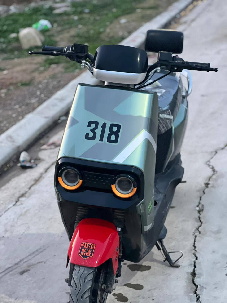 السلام عليكم
ماطور شحن نوع 318 للبيع 
6بطاريات دبل حالتهم نضيفه 
ملف 2000
اربع نمر 
بصمه وسويج 
وكلو شغال بك لايتات اشاير 
السعر 600 وبي مجال  
تواصل ع هذا الرقم ***********
اوخاص
