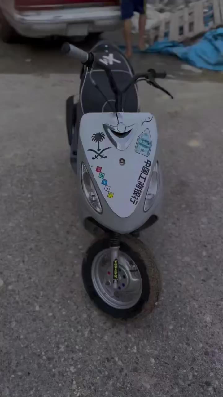 السلام عليكم ماكس قجمه للبيع دراجه حلوه وناعمه شلعتهه حلوه ما عوزهه شي كدام عينك سعرهه525وبيهه مجال للشراي مكاني بصره طويسه***********
