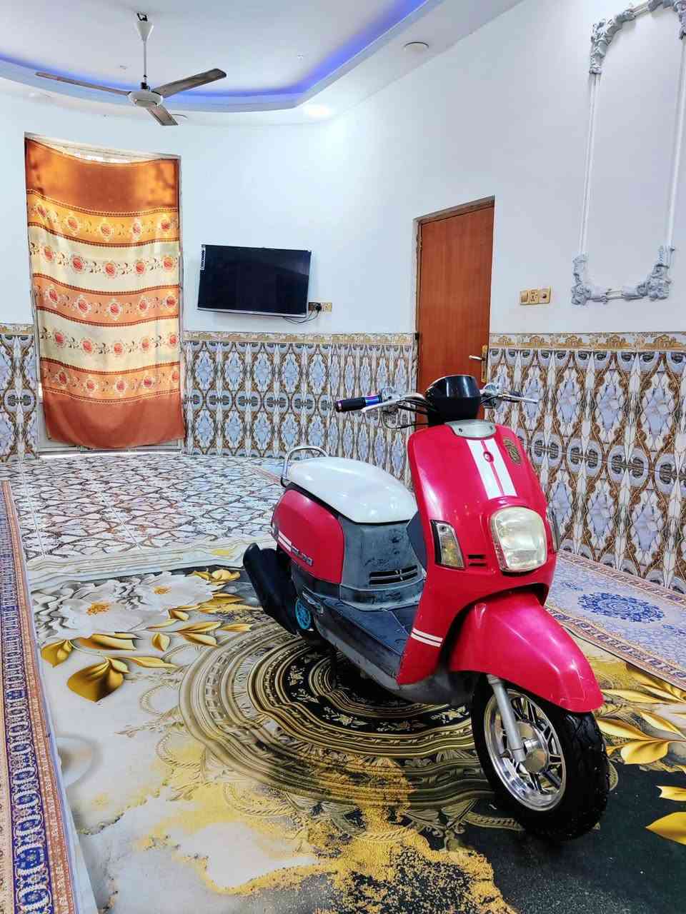 للبيع ماكس بوليسي حاويه كفاله كله على وضع البلاد دراجة جاهزه من كلشي توني ماخذه حاويه تخم تاير دبلات نشاط سرعه معدل ونهضه السعر 775 وبيه مجال رقم الهاتف *********** مكان بصره قضاءالقرنة
