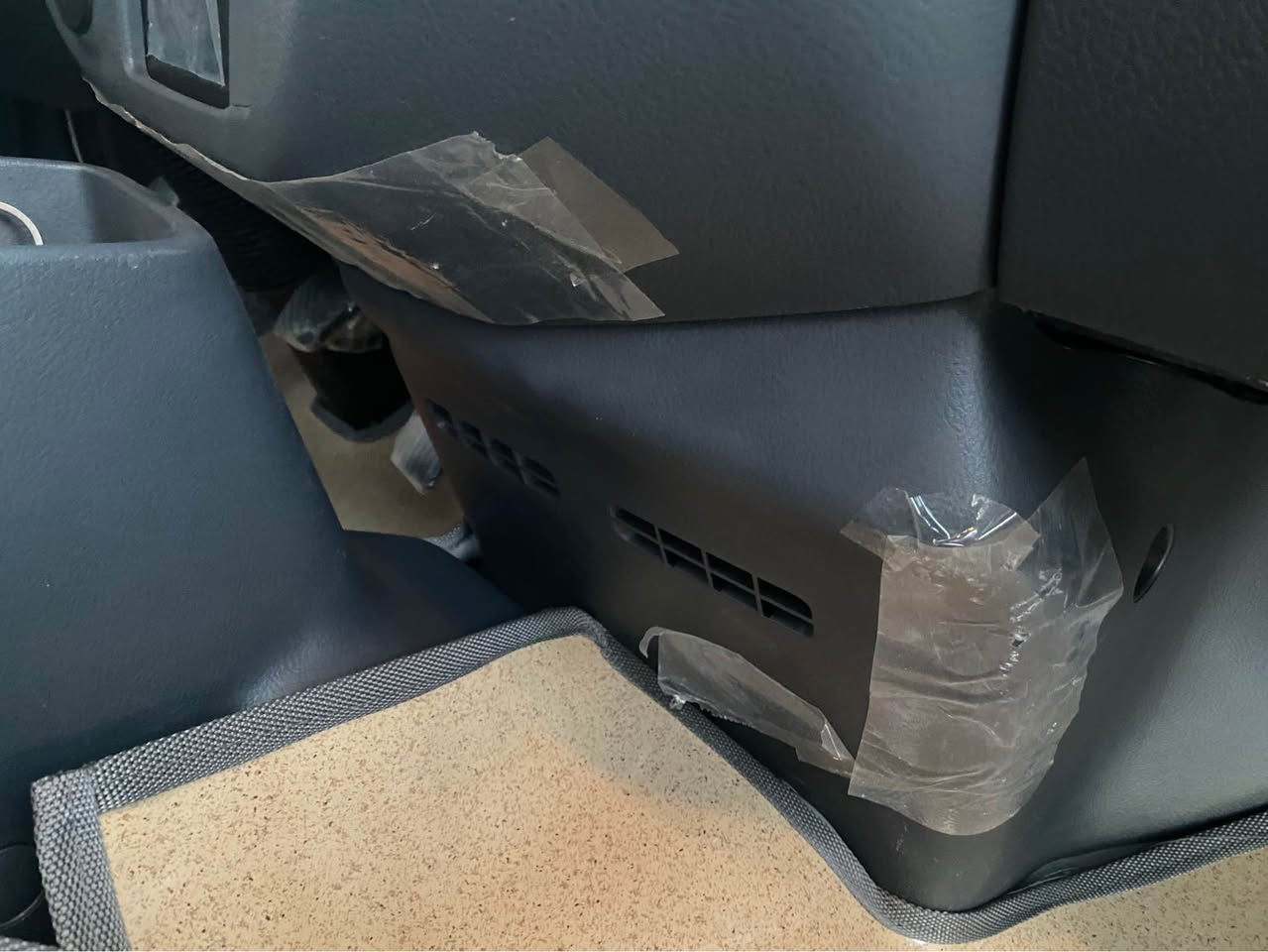 كيا 2700
موديل2025
بعدها زيرو ماشيه الف فقط
كفااااله عامه من الزلغ
ضمان الشركه الدوليه
مدوشمه جديد 
طشت ومحجر
ماشايله حمل ولا كيلو
السعر 165
حله اثار بابل
*********** المحاويل, بابل
