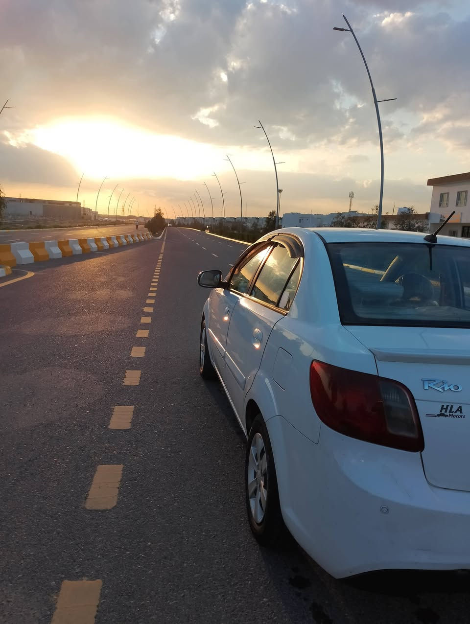 السلام عليكم مكلف بالنشر
كيا ريو 2012
السيارة فول من ناحيت كير ومحرك وطخم كلو شرط 
تبريد تدفئ كلو شغال شاشه بيها وتخم تاير جديد  
الضرر جاملغ الامامي ومبدل اصلي والبوند بيه اربع اشبار  صبغ توحيد لون متواجد على الرقم و الواتساب والناسنجر  
بس فقط الشراي يتصل والسعر خاص الرقم ***********
