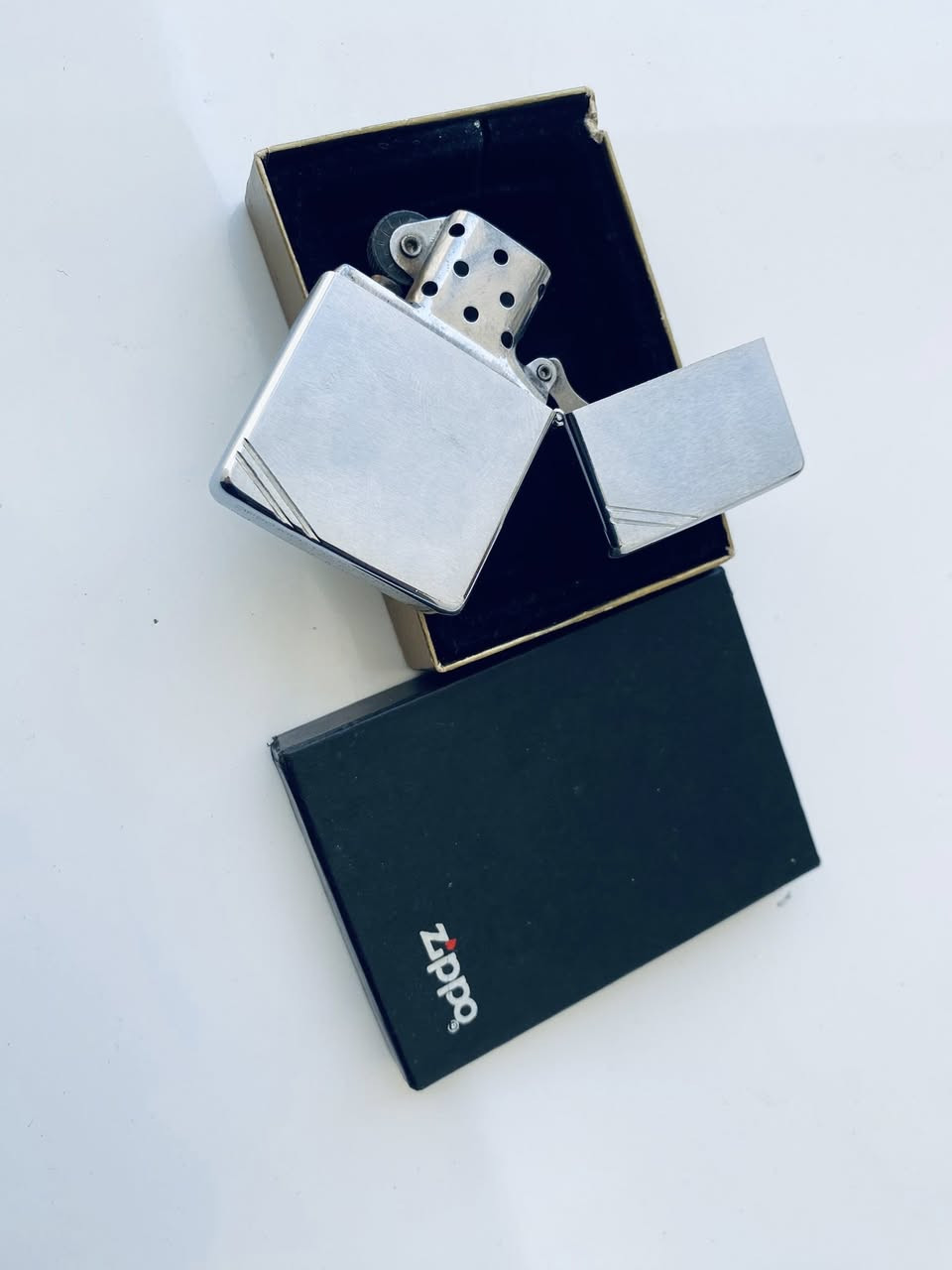 قداح زيبو ZIPPO  امريكي الاصلي 🇺🇸 USA  مخزن غير مستخدم سعر25 الف


**إذا كنت صاحب هذا الإعلان وتريد حذفه لأي سبب، رجاءا أرسل رسالة إلى الدعم الفني**